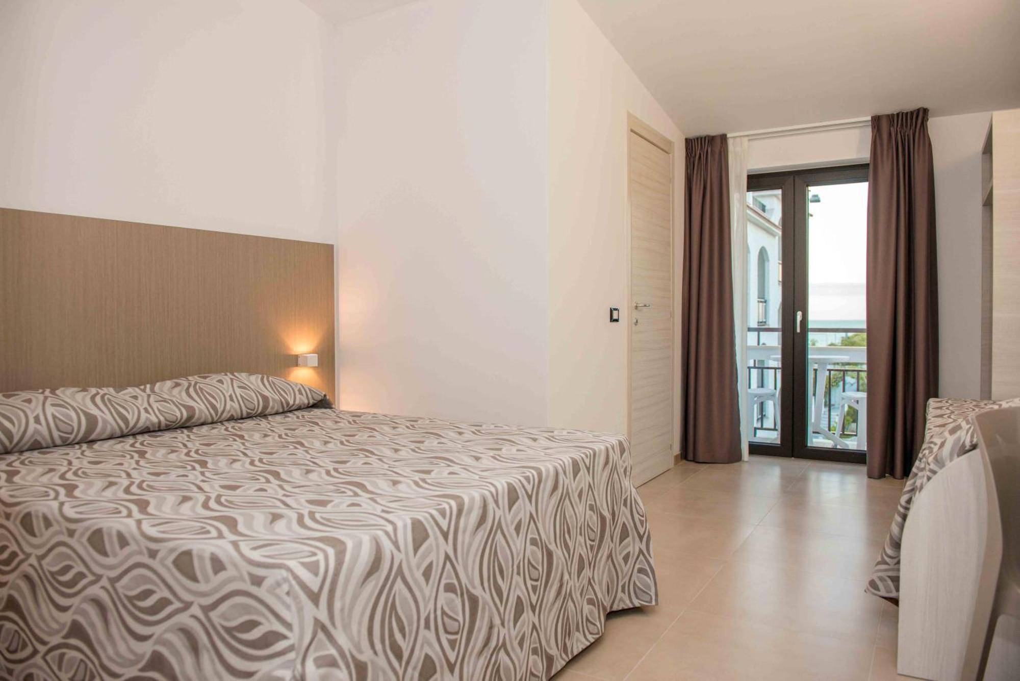 Hotel La Caravella Vieste Oda fotoğraf